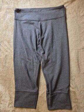 Lululemon Medium Gray Cropped Leggings